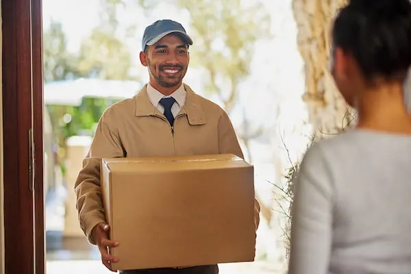 delivery-man-making-a-delivery